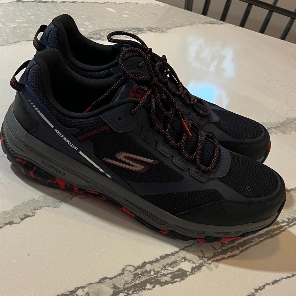 Skechers Performance Men's Go Run Trail Altitude Sneakers
